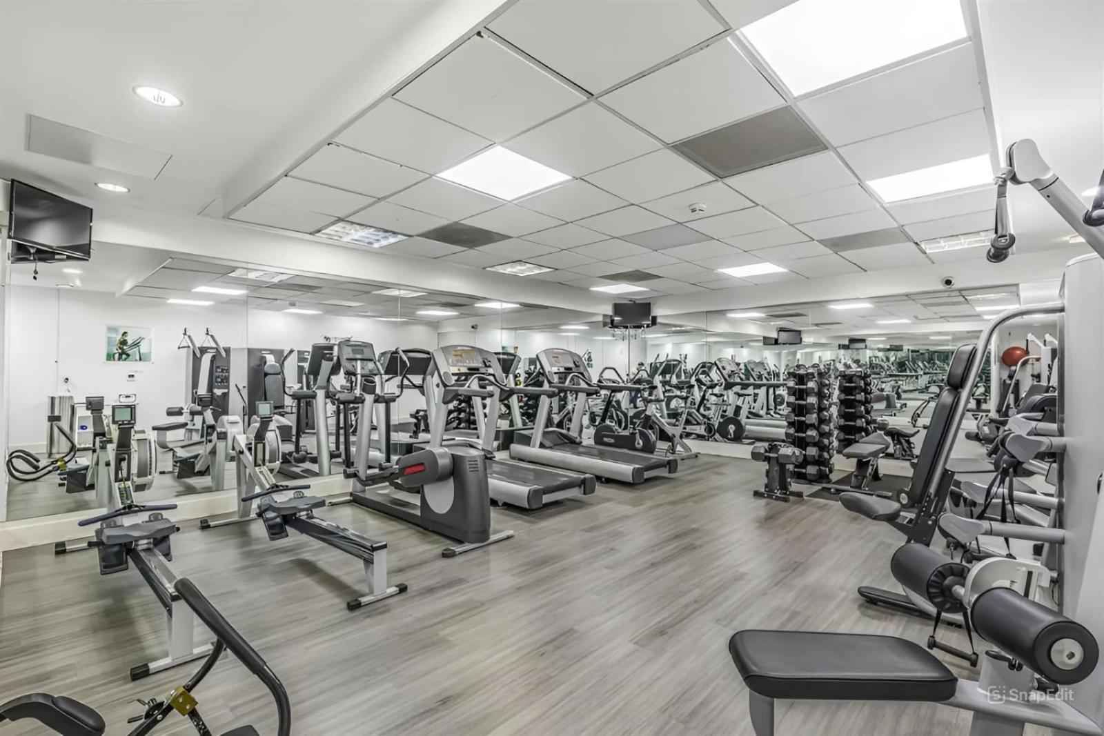 2-bed Penthouse With Unique River Views - Located In London's Iconic Building * Londra