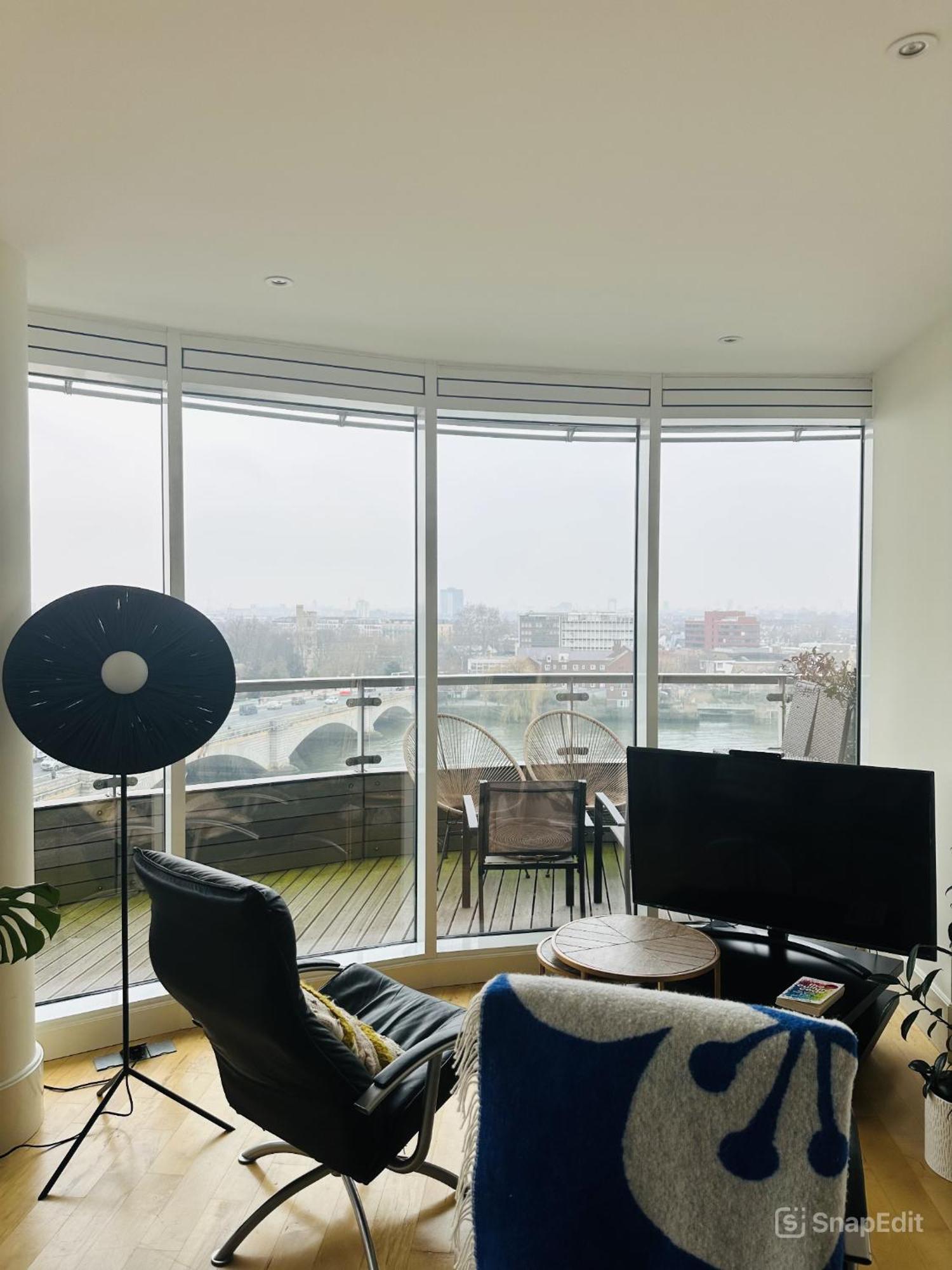 2-bed Penthouse With Unique River Views - Located In London's Iconic Building Appartamento